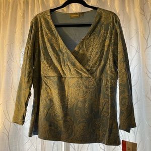 NWT Croft & Barrow ladies wrap top.
